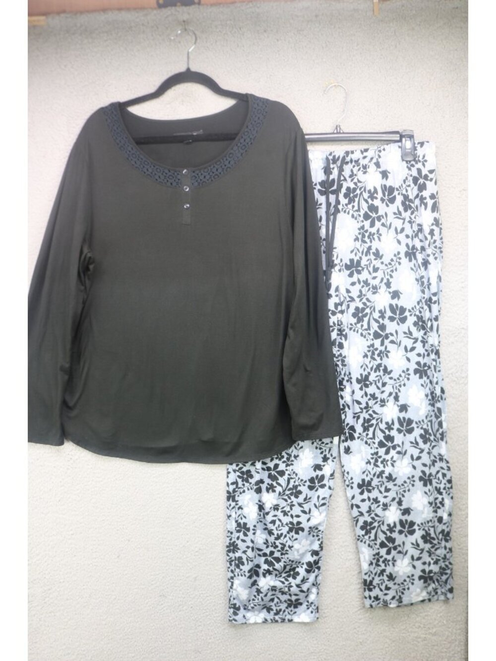 Ellen Tracy‎ Long Sleeve Pajama Set-Large-Drawstring-Floral-Soft-Cozy Chic